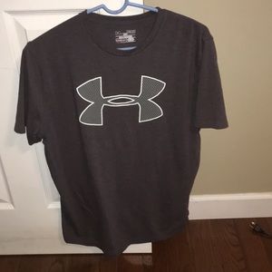 Grey under armor t-shirt